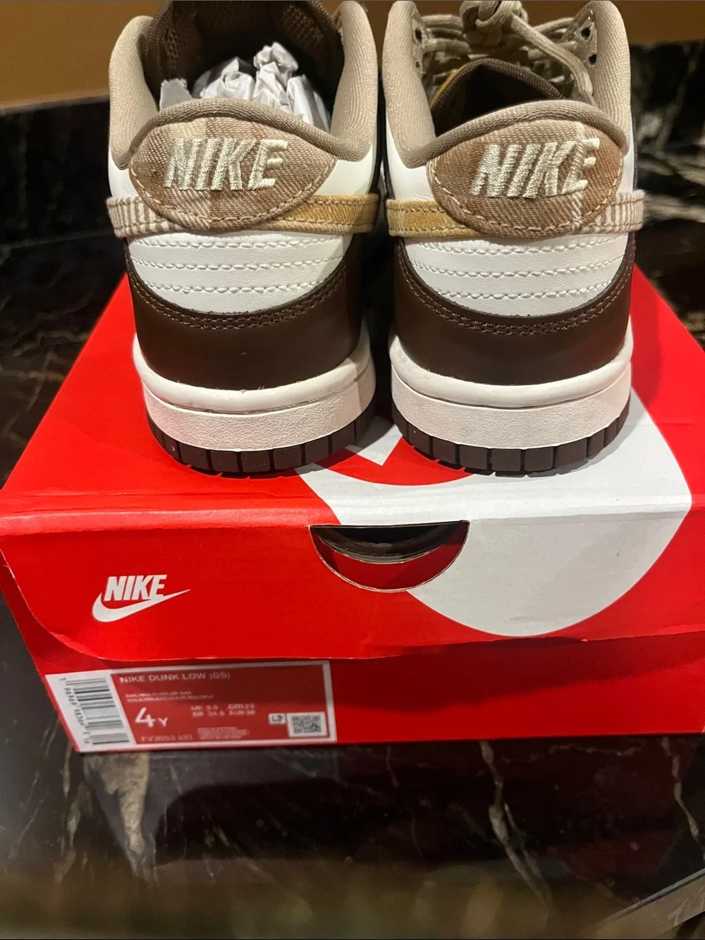 Nike youth dunk lows  Brown, White & Tan Low-Top Sneakers sz.4